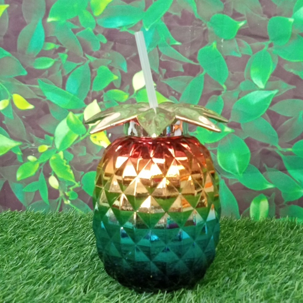 ⛱️ Metallic Rainbow Pineapple Sipper Cup